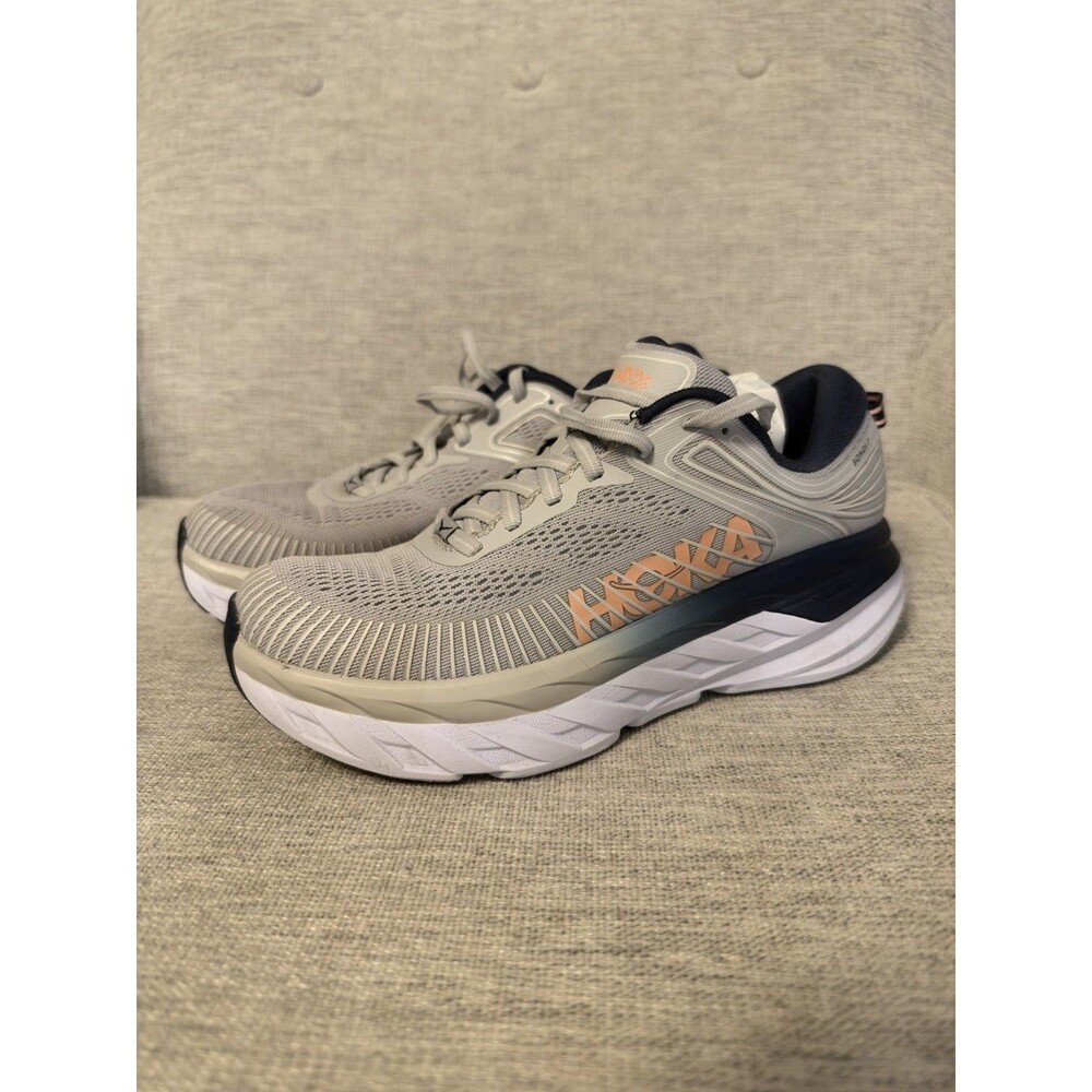 Hoka One Bondi 7 (Men’s US 8 / Women’s US 9)